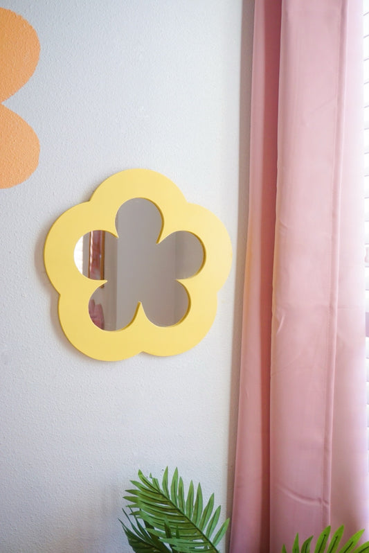 Retro Flower Mirror
