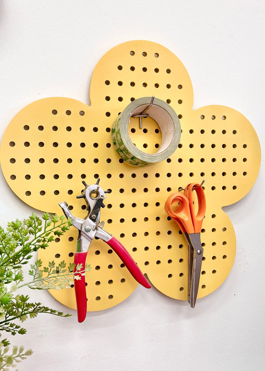 Large Wild Daisy Pegboard